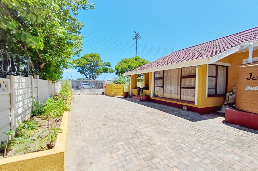 3 Bedroom Property for Sale in Levallia Western Cape